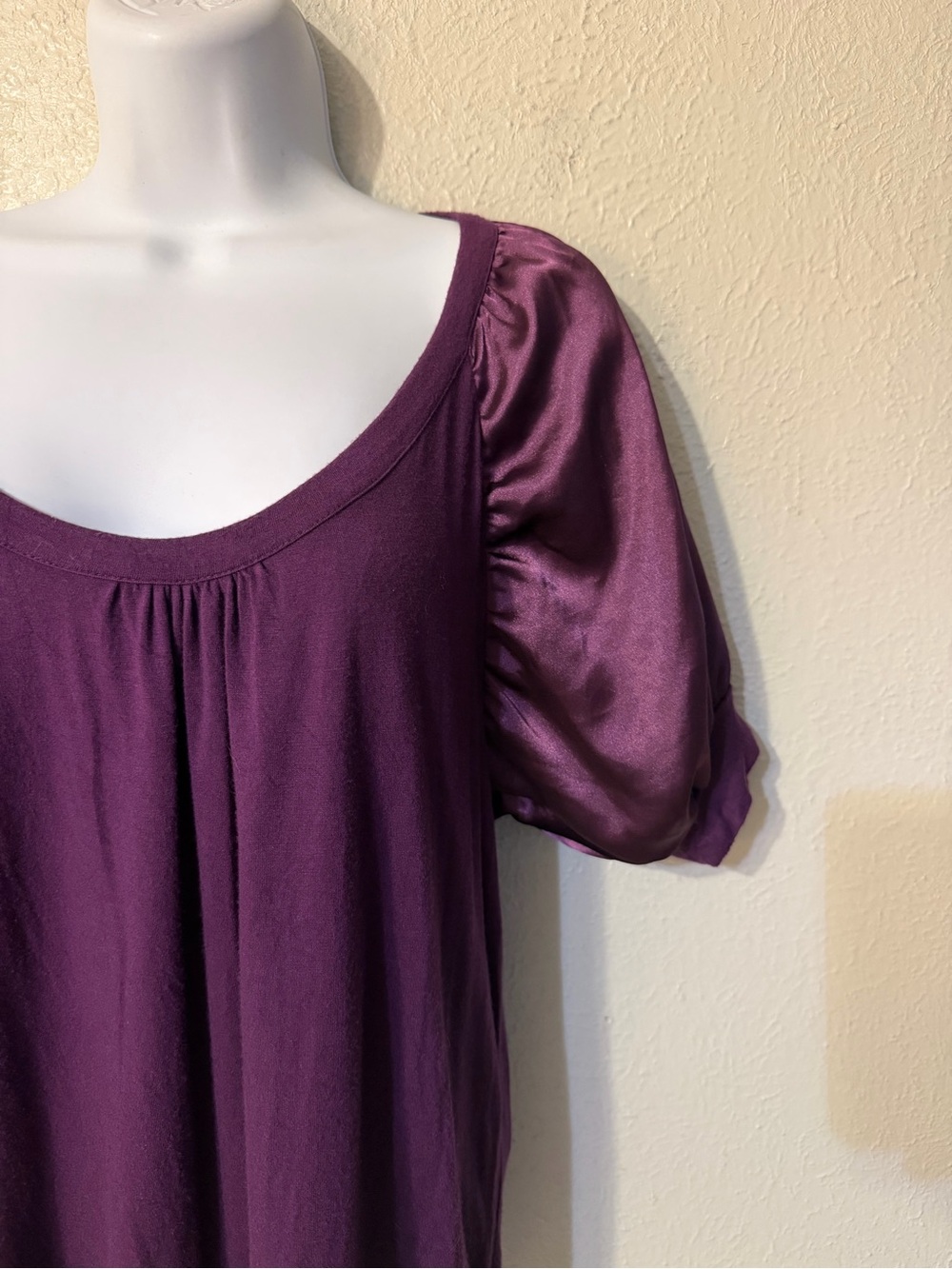 Y2K 2000’s BCBGMaxAzria Plum Purple Knit Satin Puff Balloon Sleeve Top XS - Picture 3 of 7
